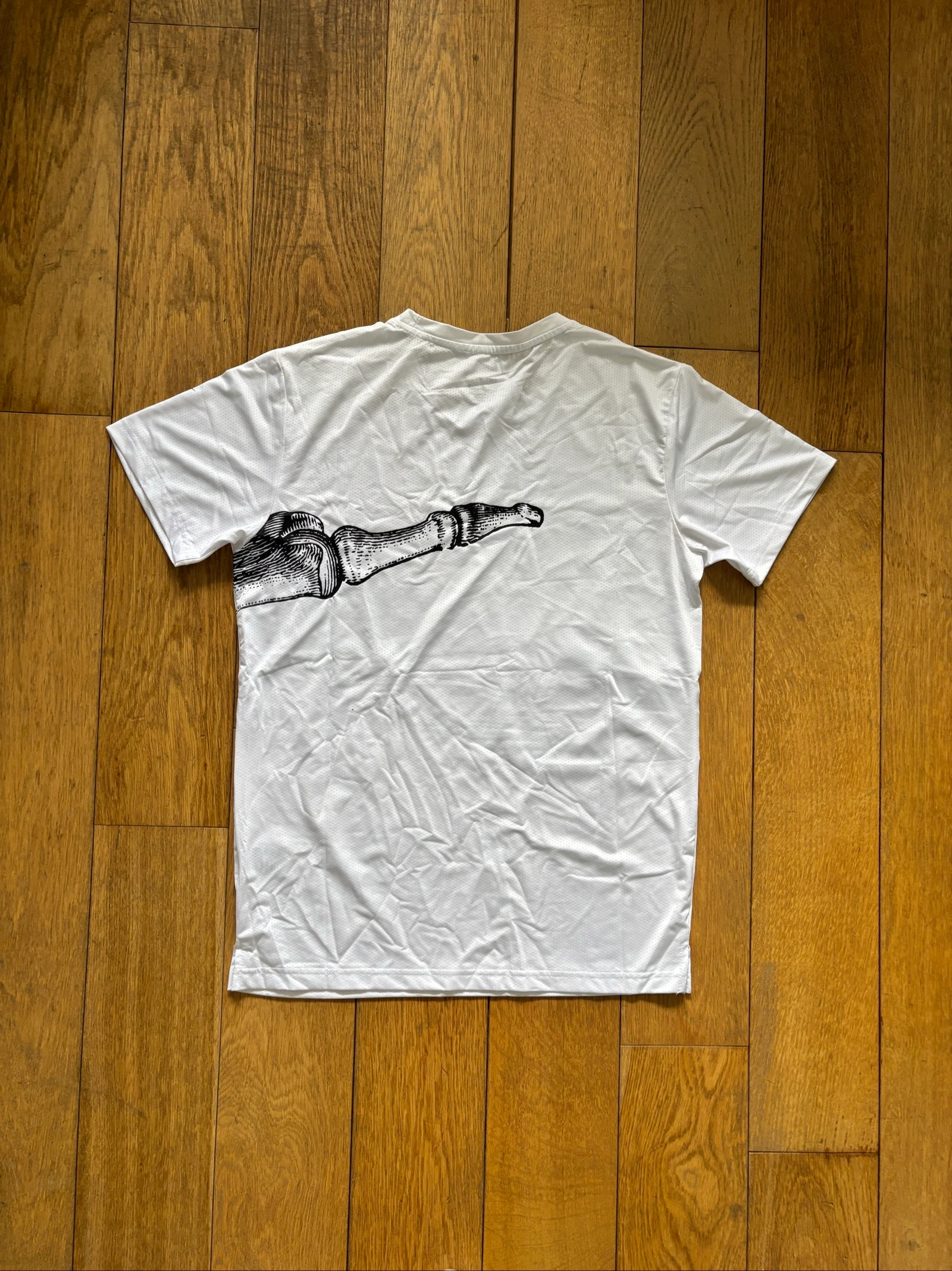 T shirt de sport Nike dri-fit blanc avec motif de squelette S – photo 3